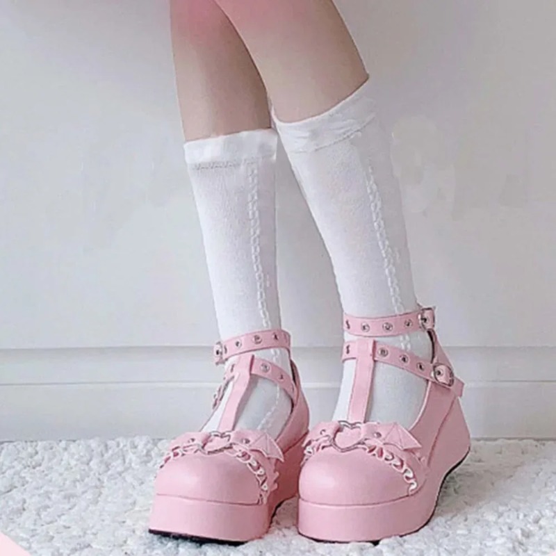 New Sweet Heart Buckle Wedges  - Women Fashion Nova recension och pris
