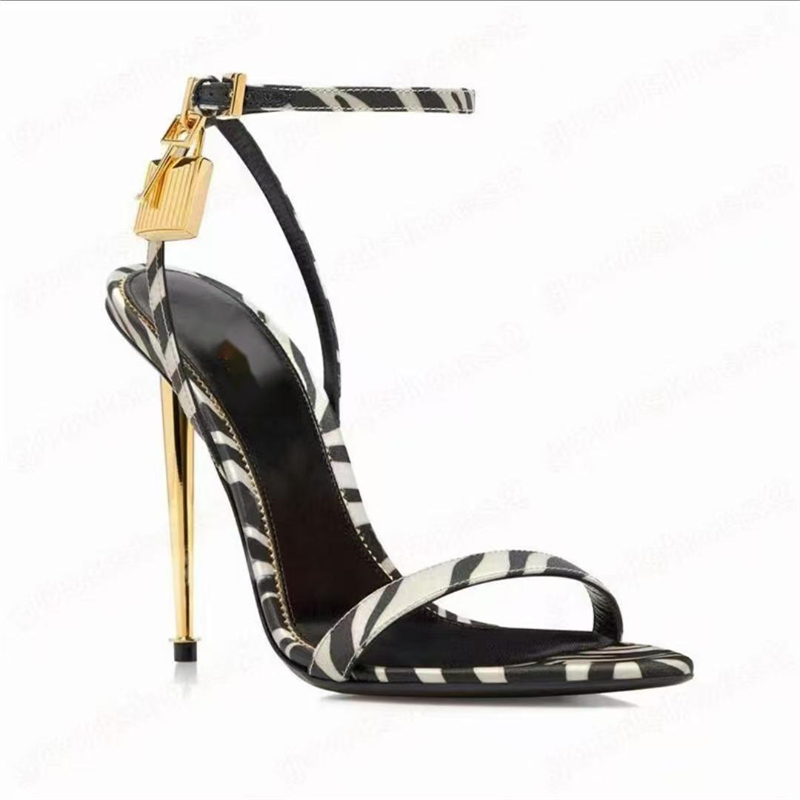 Buckle Strap Solid Color Key L - Women'S Fashion Show recension och pris