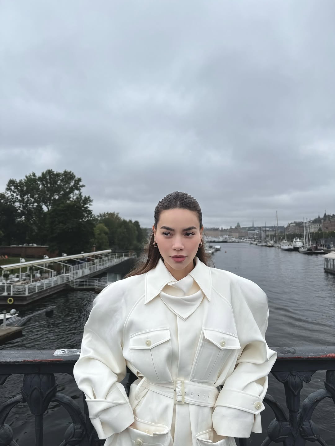 Lady White Cargo Shirt Jacket  - Women'S Fashion Utility Jacket recension och pris